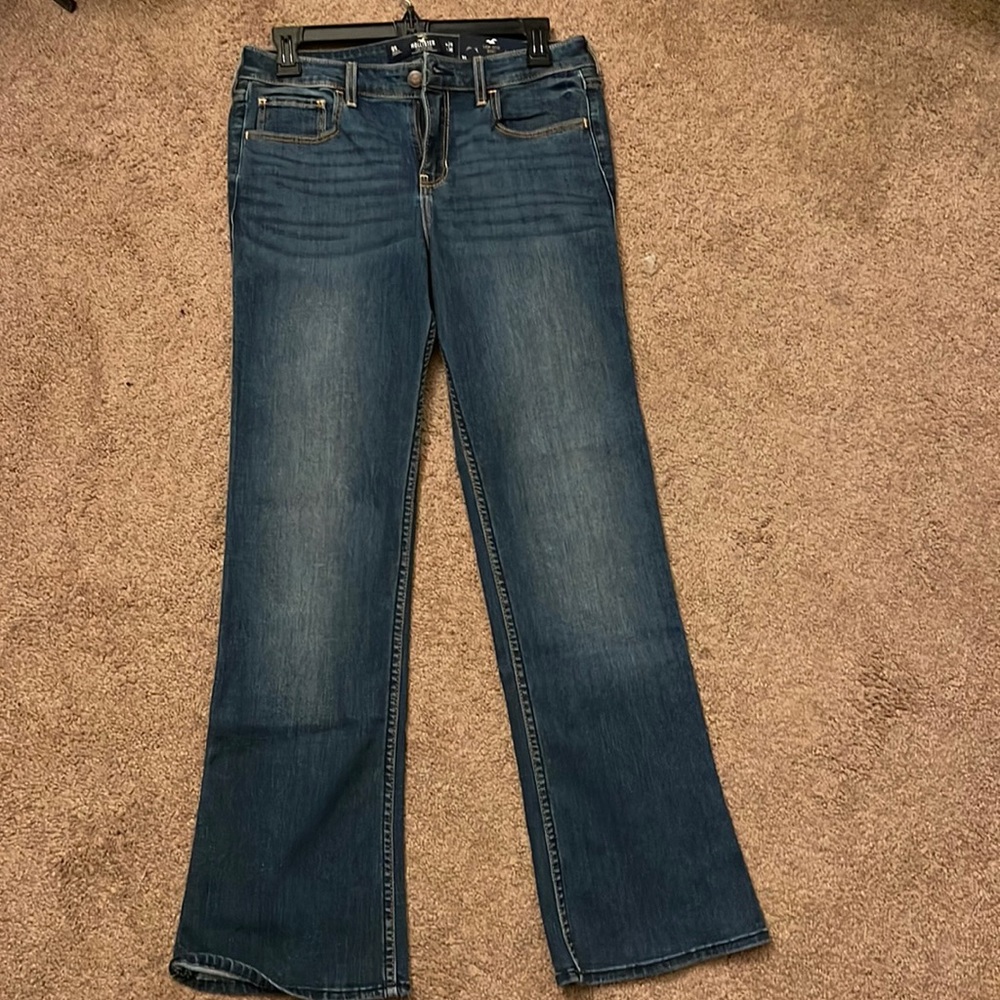 Hollister Low- Rise Boot Jeans